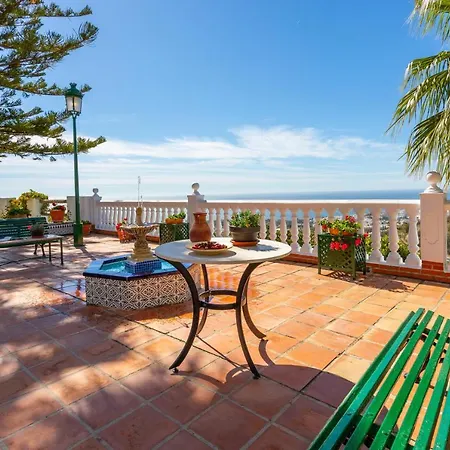 Hermoso Villa